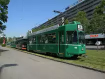 Dreiwagenzug mit dem Be 4/4 489 an der Spitze f�hrt zur Wendeschlaufe am Sch�nzli. Die Aufnahme stammt vom 30.05.2012.