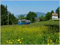 - Pfingstdampf Festival bei der Museumsbahn Blonay-Chamby - Die historische Tram Ce 2/3 N� 28 aus Lausanne hat am 27.05.2012 die Steigung zum D�pot Chaulin fast geschafft. (Jeanny)