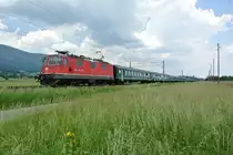 SONISPHERE FESTIVAL Yverdon: Extrazug 30050, Z�rich-Biel-Yverdon, bei Bettlach. Dieser Extrazug bestand aus der Re 4/4 II 11222, 12 B EWII und ein A EWI, 30.05.2012. 
