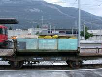 Lklp 10061P Kehrichtwagen der Gemeinde L�en-Castiel oberhalb von Chur. Der Transport dieses Wagens in die Kehrichtverbrennung Untervaz wurde vor etwa zwei Monaten eingestellt wegen zu grosser Rangieraufw�nde.