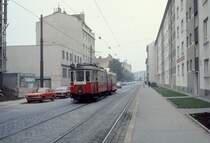 Wien Wiener Stadtwerke-Verkehrsbetriebe (WVB) SL 31/5 (M 4118 (Lohnerwerke 1929)) XXI, Floridsdorf, Schöpfleuthnerstrasse am 2. November 1976. - Scan eines Diapositivs. Film: Kodak Ektachrome. Kamera: Leica CL.