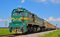 S 664-110 zieht Gterzug durch Cirkovce Richtung Pragersko. /25.5.2012