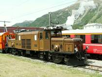 Tag der offenen T�r in Samedan.Das  Krokodil  Ge 6/6 No.415 vor dem Depot.10.06.06