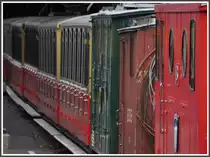He 2/2 und Vorstellwagen der SPB in Wilderswil und dazwischen noch ein alter Fahrleitungsmontagewagen der BOB. (25.04.2012)