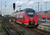 442 765 verl�sst am 28.Mai 2012 als S1 nach Hartmannshof den N�rnberger Hbf.