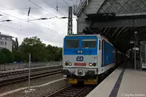 371 002-7  Jo�in  mit dem EC 171  Hungaria  von Berlin Hbf (tief) nach Budapest-Keleti pu im Dresdner Hbf. 01.06.2012