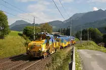 Dieser bunte Bauzug der BBW (Bahnbau Wels Gmbh) kam mir am 05/08/2011 im �sterreichischen Fieberbrunn entgegen.