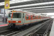 ET 420 001 am 2. Juni 2012 im M�nchner Hauptbahnhof zum Jubil�um 40 Jahre S-Bahn M�nchen