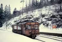 Oslo Holmenkollenbanen (Überlandstraßenbahnlinie): Ein Wagen in Richtung Nationalteatret an der Haltestelle Holmenkollen am 22. Januar 1971. 