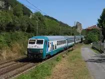 Steuerwagen Bauart UIC-X und E464.609 mit R 23362 Firenze Santa Maria Novella-La Spezia Centrale in die N�he von das ehemalige Bahnhof Montignoso am 17-5-2012.