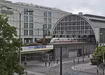05.06.12 , Alexanderplatz Westausfahrt ; 2mal Schnellverkehr: regional und �ber-regional