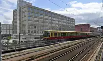 05.06.12 , Alexanderplatz ; Vollzug der BR 481 nach Potsdam Hbf bei der Einfahrt von Osten