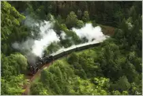 Anl�sslich der Kindertage in Vr�tky, ziehen die beiden Dampfloks 475 179 & 475 196 den Sonderzug Os 31207 von Vr�tky �ber Zvolen retour nach Vr�tky.  
Ihr�c 1.6.2012 

