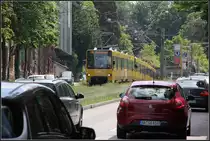 Eher der Normalfall - 

Autos erschweren das Fotografieren der Stadtbahnzüge unterhalb der Rampenhaltestelle Bopser in Stuttgart. 

05.06.2012 (M)