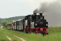99 788 und 99 608 bei der Ausfahrt von Maselheim. �chsle Schmalspurbahn am 19.5.2012.