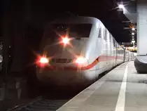ICE 1 als ICE 292 Z�rich – Hamburg-Altona auf Gl 11 im Hbf Hamburg. [27.05.12]