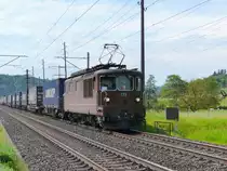 BLS - Re 4/4 175 mit G�terzug unterwegs bei Bettenhausen/BE am 19.05.2012
