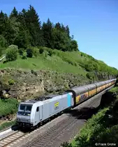Railpool 185 690-5 mit Aufschrift PCT Altmann vor Ganzzug Richtung N�rnberg, KBS 880 Passau - N�rnberg, fotografiert bei Kleinalfalterbach am 25.05.2012 --> PCT = Private Car Train - GmbH ist das eigene Eisenbahnunternehemn der ARS Altmann AG, einem mittelst�ndischen Unternehmen der Automobillogistik aus Wolnzach
