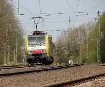 Nachdem die Dampfz�ge wieder Richtung Bebra durch waren, war die Strecke wieder frei f�r den G�ter-Planverkehr. Hier hat 189 909 (ES 64 F4-009) mit ihrem KLV-Zug die Cornberger Steigung nun so gut wie geschafft. Aufgenommen am 28.04.2012 in Cornberg.