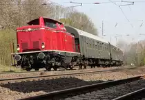 Als zweites kam dann der Zug mit 211 019-5 und der diesmal schiebenden 50 3610-8 von Sontra zur�ck nach Bebra. Aufgenommen am 28.04.2012 in Cornberg.