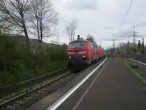  Die 218 456 f�hrt als Doppeltraktion mit Intercity in Altbach durch die Kurve. Aufgenommen wurde das bild im M�rz 2012.     