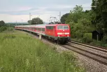 111 024-6 mit RE von M�nchen nach Salzburg, aufgenommen am 03.06.2012 bei �bersee