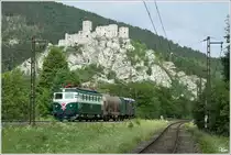 ZSR E 499 047 f�hrt als Brandbeobachtungszug von Zilina nach Vr�tky.
Strecno 2.6.2012
