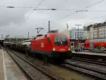 1116 198-1 durchf�hrt mit einem gemischten G�terzug bei str�menden Regen Passau-Hbf Richtung Deutschland; 120609
