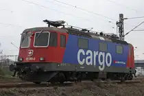 SBB Cargo 421 388 stand am 12.4.12 abgestellt in Duisburg-Ruhrort Hafen.