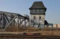 10.03.10 , Berlin Treptower Park , ehemal. Stw Tnt (Treptow Nordturm) an den Spreebr�cken