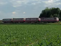 Vierteiliger Triebwagenzug der PassauerEisenbahnFreunde steuert auf der Hausruckbahn als SR17592 wieder Richtung Heimat; 120607