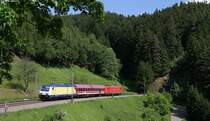 146 542-6 und 185 406-6 mit dem DbZ 93219 (St.Georgen(Schwarzw)-Triberg) bei Nubach 29.5.12