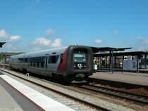 Regionstog - Lollandsbanen: IC2 FS 1146 + MF 1046 Nykøbing F am 8. Juni 2012. - Dieser Zug fährt auf der Bahnstrecke zwischen Nykøbing Falster und Nakskov (auf der Insel Lolland).