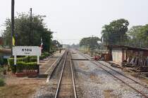 Bf. Tron, Blickrichtung Bangkok, am 15.Mrz 2012. 

