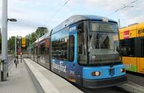 Die 2714 stand als Linie 10 am 02.06.2012 an der Endhaltestelle der Messe Dresden.