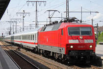 120 155 zog am 20.5.12 einen IC in den Essener Hbf.