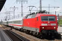 120 155 zog am 20.5.12 einen IC in den Essener Hbf.