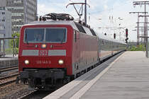 120 143 zog am 20.5.12 einen IC in den Essener Hbf.