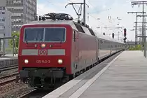 120 143 zog am 20.5.12 einen IC in den Essener Hbf.