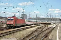 101 053 am 27.05.12 bei der Einfahrt in den M�nchner Hbf