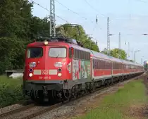 110 491-8 mit DZ 2680 von Warnem�nde nach Berlin-Lichtenberg bei der Durchfahrt in Rostock-Bramow.10.06.2012 