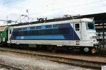 Lok 242 250-9 wartet am 7. Juni 2012 im Bahnhof Plzeň (Pilsen).