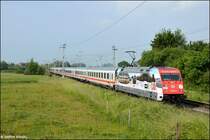 101 025 mit Inter City kurz nach verlassen des Rostocker Hbf in Richtung Hamburg. Aufgenommen am 07.06.12 in Sildemow.