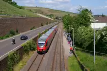 643 539 + 643 537 als RB 30 nach Ahrbr�ck bei der Einfahrt in Ahrweiler Markt am 27.05.2012