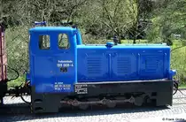 Pre�nitztalbahn 199 008-4 Diesellok Typ V10c, Spurweite 750mm, fotografiert im Bhf. Schmalzgrube am 10.05.2008 --> Die Lok wurde 1962 mit der Fabrik-Nummer 250 310 vom VEB Lokomotivbau  Karl Marx  Babelsberg gebaut --> bis 1978 im VEB Konsum-B�rstenfabrik St�tzengr�n --> dann bis 1990 im VEB Silikatrohstoff-Kombinat Kemmlitz --> seit 2002 bei der Pre�nitztalbahn 
