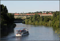 Übers Neckartal - 

Viadukt der Schusterbahn über das Neckartal zwischen Stuttgart-Münster und Bad Cannstatt. 

25.05.2011 (M)