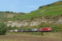 185 394 mit einem KLV Richtung �sterreich am 24.09.2011 unterwegs bei Himmelstadt.