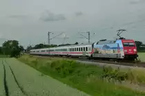 101 118-8 (Packendes S�dafrika) ist mit dem IC 2271 hannover - Karlsruhe am 12.06.2012 bei L�tzelsachsen