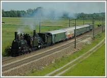 Am 11.6.2006 wurden von Wien aus 2 Dampfsonderz�ge nach M�rzzuschlag in Verkehr gesetzt. Die Aufnahme zeigt 17c 372 vom Heizhaus Strasshof an der Spitze und dahinter ihre ungarische  Kollegin  204 der MAV mit ihrem Sdz R 16247 kurz nach Wampersdorf auf der sogenannten  Pottendorfer Linie 