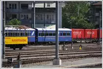 Farbenfroher Wagenpark der RhB. (17.06.2012)